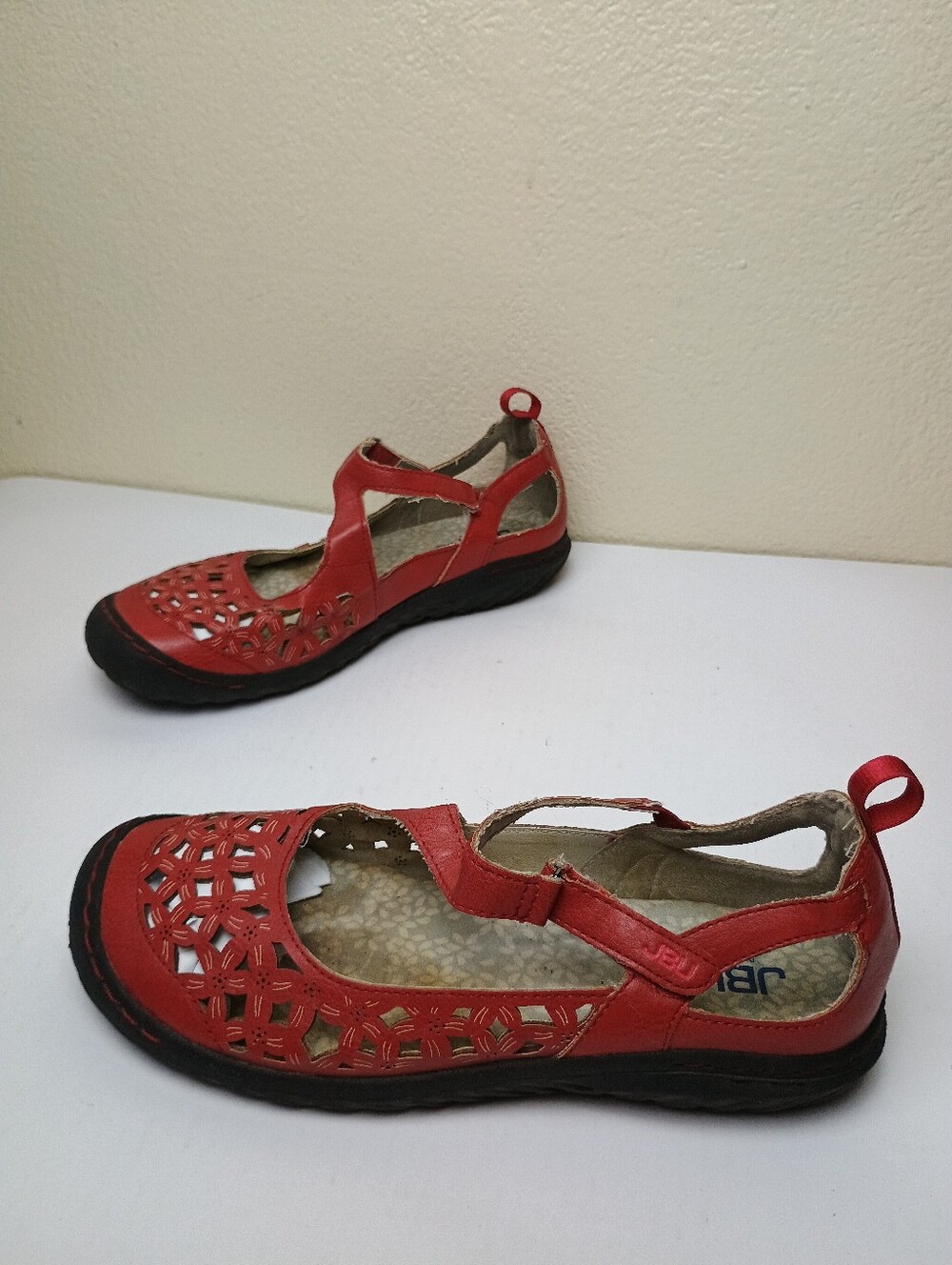 JBU by Jambu Bellerose 8M Red Cutout Mary Jane Flats with Black Sole